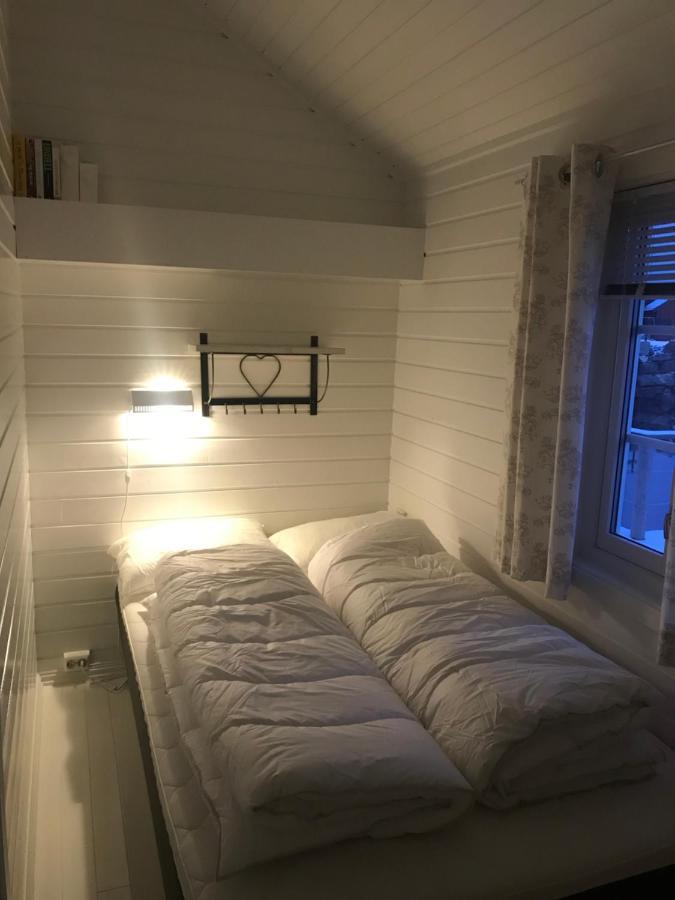 Waterfront Twin Cabin Stamsund Εξωτερικό φωτογραφία