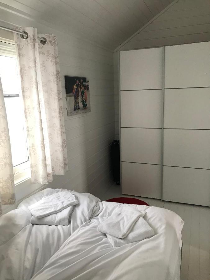 Waterfront Twin Cabin Stamsund Εξωτερικό φωτογραφία