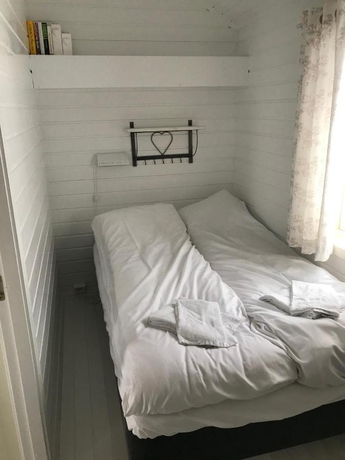 Waterfront Twin Cabin Stamsund Εξωτερικό φωτογραφία